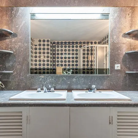 Puerta De Carmona Apartment Seville
