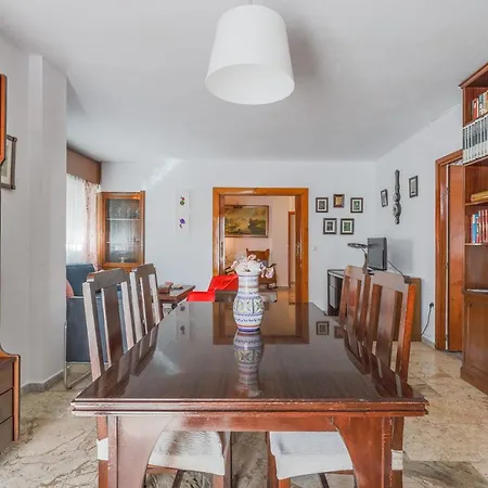 Apartment Puerta De Carmona